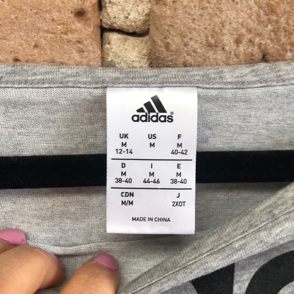 Adidas t shirt - Picture 2 of 3
